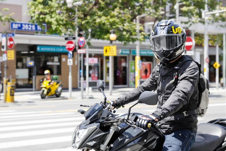 Permis moto : tout ce qui change en 2025 pour le passer (et le réussir du premier coup)