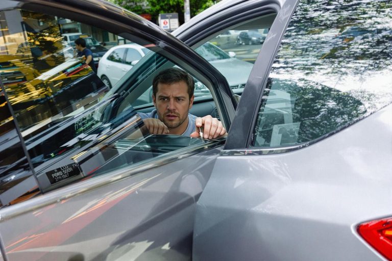 Comment ouvrir une portière de voiture centralisée bloquée ?.jpg