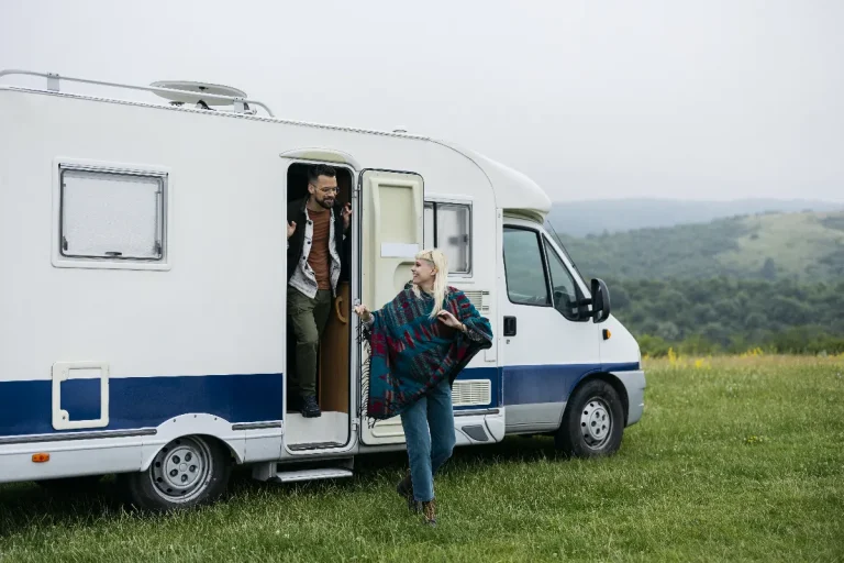 les-meilleurs-campings-cars-pour-un-voyage-a-deux-inoubliable